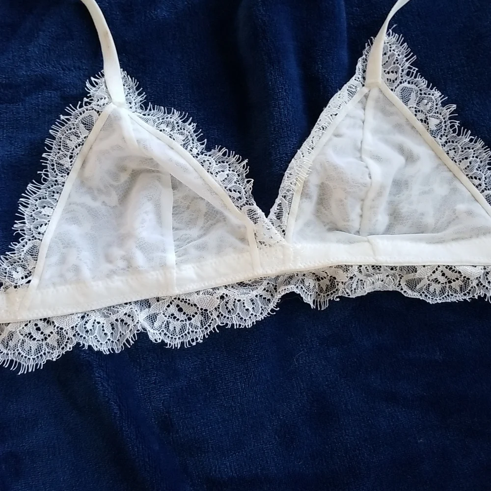 White lace bralette sz s - Picture 7 of 10